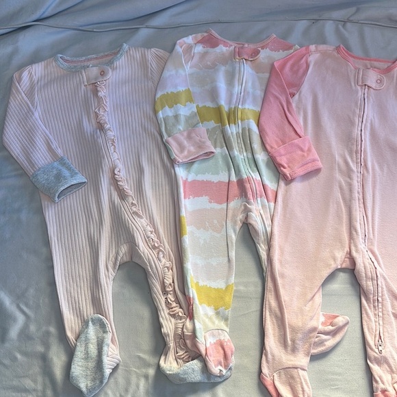 Cloud Island - set of 3 footed onesie sleepers - Picture 3 of 6